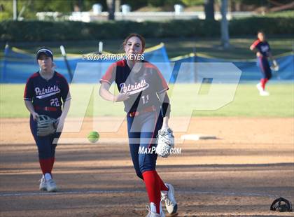 Thumbnail 2 in JSerra Catholic @ Beckman photogallery.