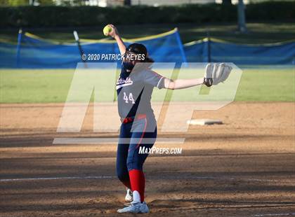 Thumbnail 2 in JSerra Catholic @ Beckman photogallery.