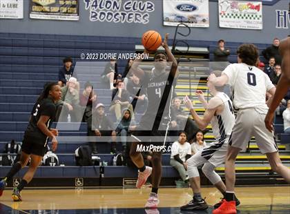 Thumbnail 3 in Sacramento @ Vista del Lago photogallery.