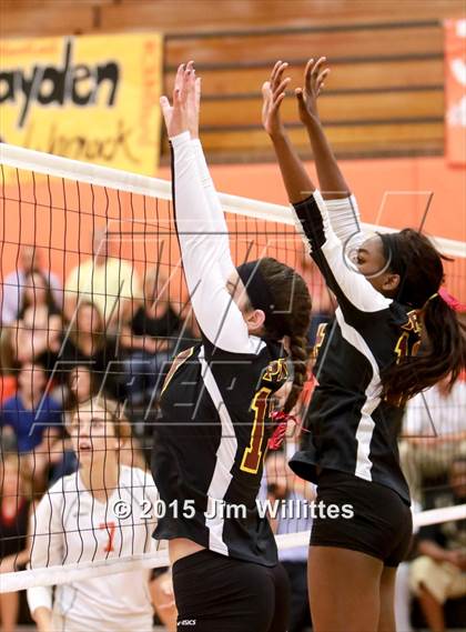 Thumbnail 2 in Mountain Pointe @ Corona del Sol photogallery.