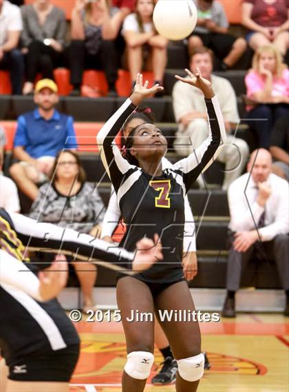Thumbnail 2 in Mountain Pointe @ Corona del Sol photogallery.