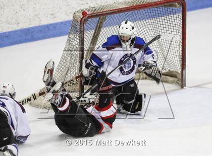 Thumbnail 3 in Branford vs. Suffield/Granby/Windsor Locks (CIAC Division II Semifinal) photogallery.