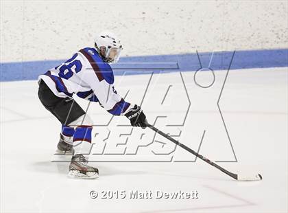 Thumbnail 3 in Branford vs. Suffield/Granby/Windsor Locks (CIAC Division II Semifinal) photogallery.