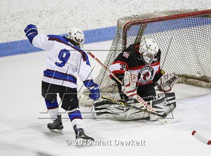 Thumbnail 3 in Branford vs. Suffield/Granby/Windsor Locks (CIAC Division II Semifinal) photogallery.