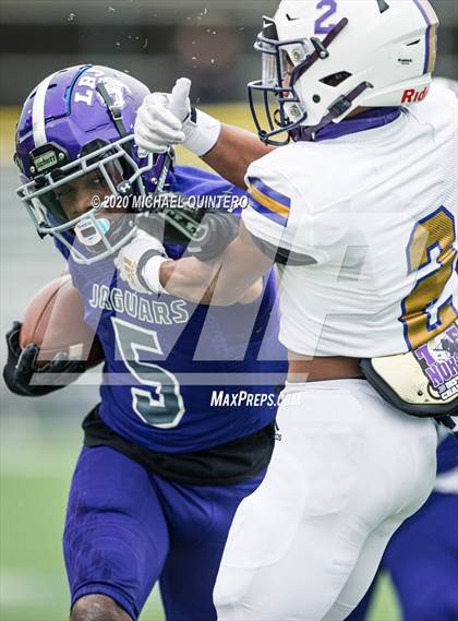 Thumbnail 1 in Miller vs. LBJ Austin (UIL Class 4A Quarterfinal Playoff) photogallery.