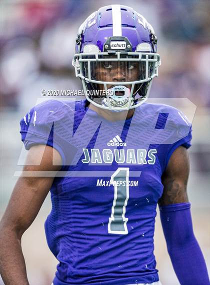 Thumbnail 2 in Miller vs. LBJ Austin (UIL Class 4A Quarterfinal Playoff) photogallery.
