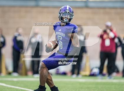 Thumbnail 2 in Miller vs. LBJ Austin (UIL Class 4A Quarterfinal Playoff) photogallery.
