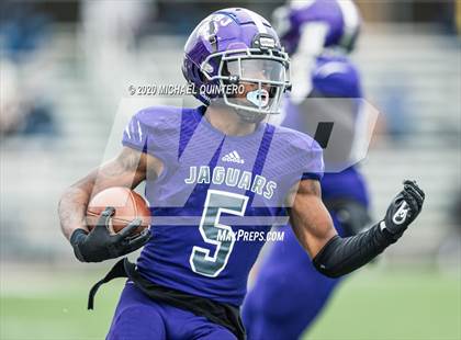 Thumbnail 2 in Miller vs. LBJ Austin (UIL Class 4A Quarterfinal Playoff) photogallery.