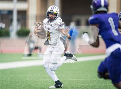 Thumbnail 2 in Miller vs. LBJ Austin (UIL Class 4A Quarterfinal Playoff) photogallery.