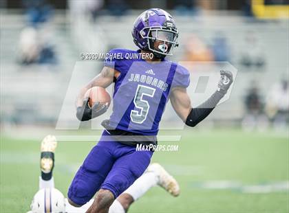 Thumbnail 3 in Miller vs. LBJ Austin (UIL Class 4A Quarterfinal Playoff) photogallery.