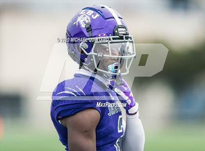 Thumbnail 2 in Miller vs. LBJ Austin (UIL Class 4A Quarterfinal Playoff) photogallery.