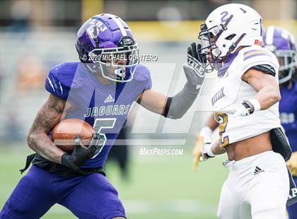 Thumbnail 1 in Miller vs. LBJ Austin (UIL Class 4A Quarterfinal Playoff) photogallery.