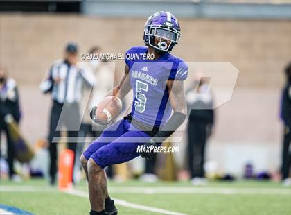 Thumbnail 1 in Miller vs. LBJ Austin (UIL Class 4A Quarterfinal Playoff) photogallery.