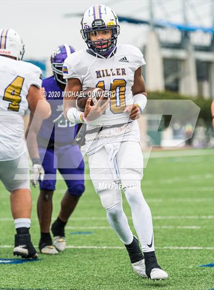 Thumbnail 2 in Miller vs. LBJ Austin (UIL Class 4A Quarterfinal Playoff) photogallery.