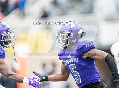 Thumbnail 1 in Miller vs. LBJ Austin (UIL Class 4A Quarterfinal Playoff) photogallery.