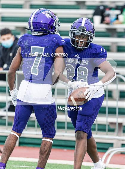 Thumbnail 3 in Miller vs. LBJ Austin (UIL Class 4A Quarterfinal Playoff) photogallery.