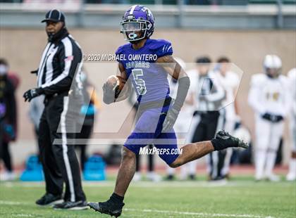 Thumbnail 3 in Miller vs. LBJ Austin (UIL Class 4A Quarterfinal Playoff) photogallery.