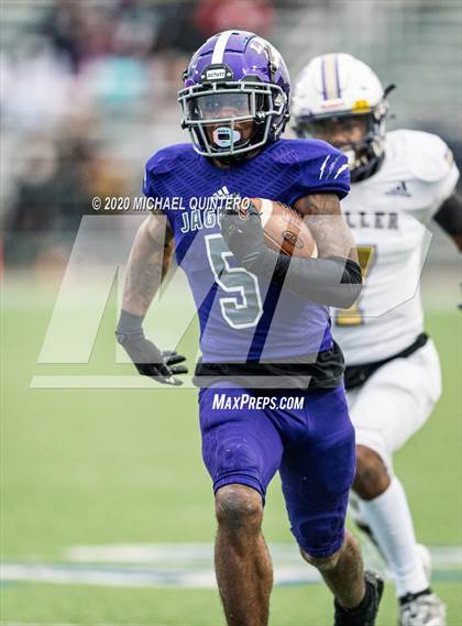 Thumbnail 1 in Miller vs. LBJ Austin (UIL Class 4A Quarterfinal Playoff) photogallery.