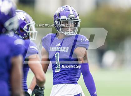 Thumbnail 3 in Miller vs. LBJ Austin (UIL Class 4A Quarterfinal Playoff) photogallery.