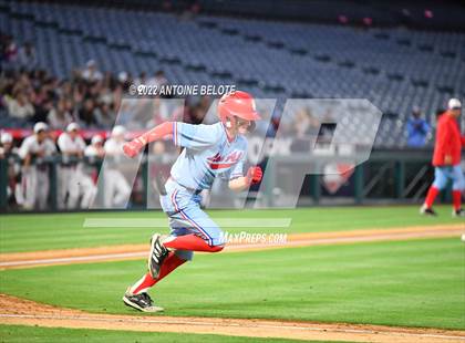 Thumbnail 2 in Esperanza vs. Los Alamitos photogallery.