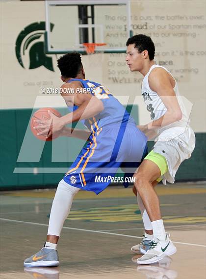 Thumbnail 3 in Bonita vs. Charter Oak photogallery.