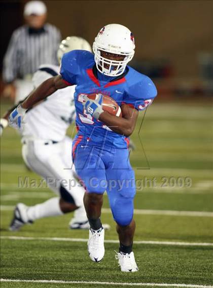 Thumbnail 1 in McNeil @ Leander photogallery.