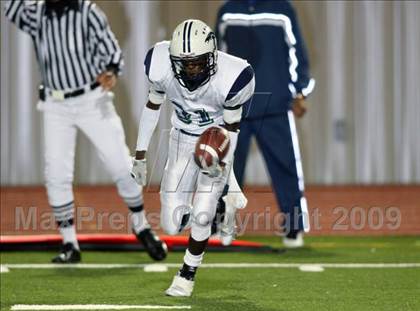 Thumbnail 2 in McNeil @ Leander photogallery.