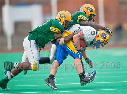 Thumbnail 2 in Seymour vs. New London (CIAC Class SS Final) photogallery.