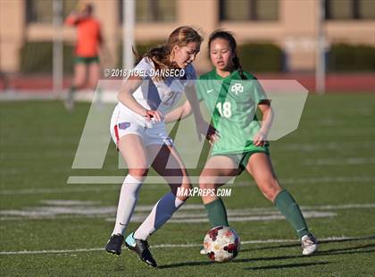 Thumbnail 2 in St. Ignatius vs. Sacred Heart Cathedral Preparatory photogallery.