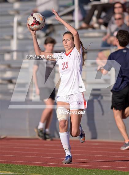 Thumbnail 1 in St. Ignatius vs. Sacred Heart Cathedral Preparatory photogallery.