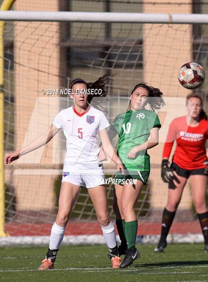 Thumbnail 3 in St. Ignatius vs. Sacred Heart Cathedral Preparatory photogallery.