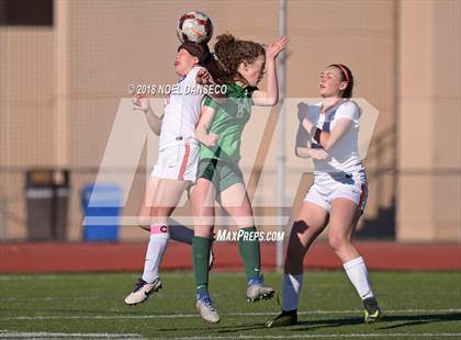 Thumbnail 1 in St. Ignatius vs. Sacred Heart Cathedral Preparatory photogallery.