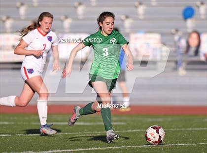 Thumbnail 1 in St. Ignatius vs. Sacred Heart Cathedral Preparatory photogallery.