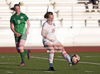 Thumbnail 1 in St. Ignatius vs. Sacred Heart Cathedral Preparatory photogallery.