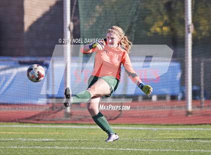 Thumbnail 3 in St. Ignatius vs. Sacred Heart Cathedral Preparatory photogallery.