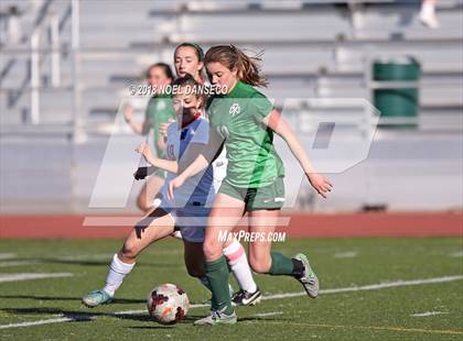 Thumbnail 3 in St. Ignatius vs. Sacred Heart Cathedral Preparatory photogallery.
