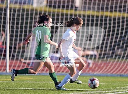Thumbnail 3 in St. Ignatius vs. Sacred Heart Cathedral Preparatory photogallery.