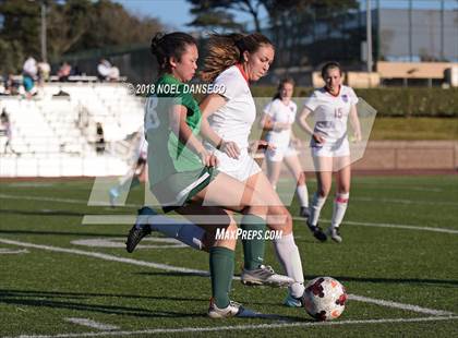 Thumbnail 1 in St. Ignatius vs. Sacred Heart Cathedral Preparatory photogallery.