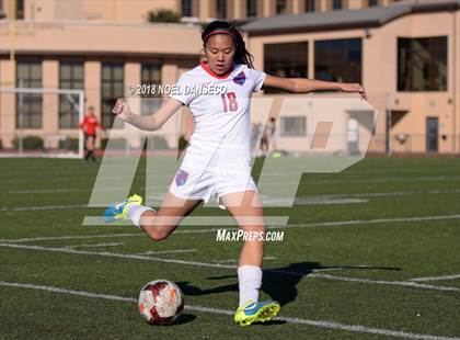 Thumbnail 2 in St. Ignatius vs. Sacred Heart Cathedral Preparatory photogallery.