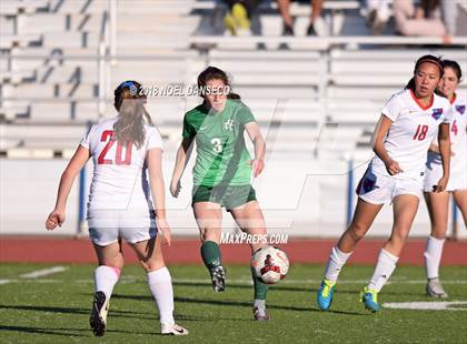 Thumbnail 2 in St. Ignatius vs. Sacred Heart Cathedral Preparatory photogallery.