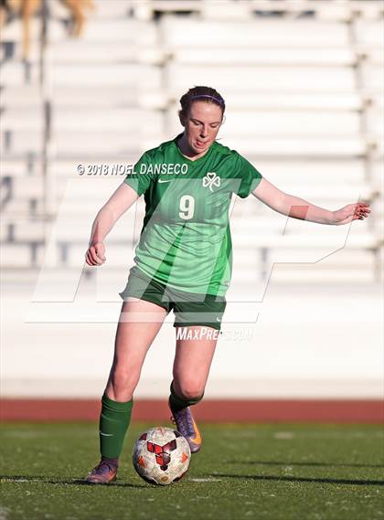 Thumbnail 1 in St. Ignatius vs. Sacred Heart Cathedral Preparatory photogallery.