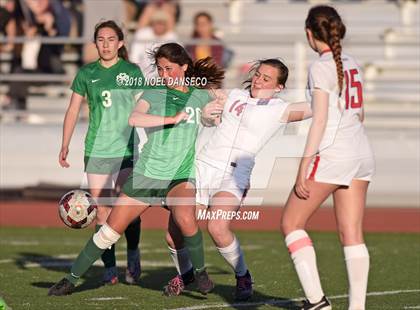 Thumbnail 3 in St. Ignatius vs. Sacred Heart Cathedral Preparatory photogallery.