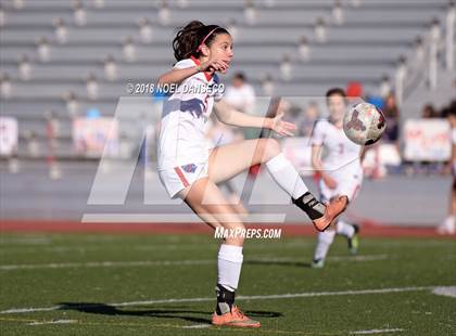 Thumbnail 3 in St. Ignatius vs. Sacred Heart Cathedral Preparatory photogallery.