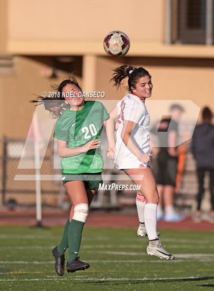 Thumbnail 2 in St. Ignatius vs. Sacred Heart Cathedral Preparatory photogallery.