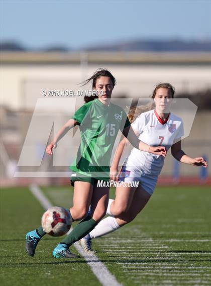 Thumbnail 2 in St. Ignatius vs. Sacred Heart Cathedral Preparatory photogallery.