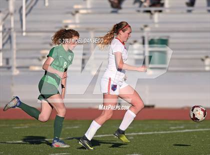 Thumbnail 1 in St. Ignatius vs. Sacred Heart Cathedral Preparatory photogallery.