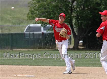 Thumbnail 1 in Portola vs. East Nicolaus (CIF NS D4 Final) photogallery.