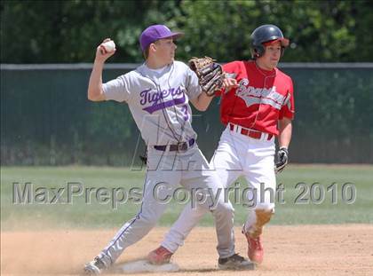 Thumbnail 2 in Portola vs. East Nicolaus (CIF NS D4 Final) photogallery.