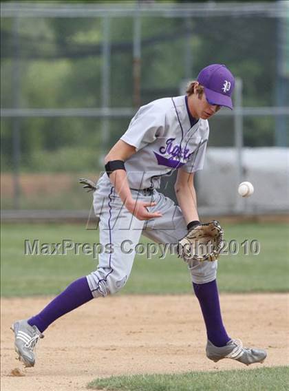 Thumbnail 1 in Portola vs. East Nicolaus (CIF NS D4 Final) photogallery.