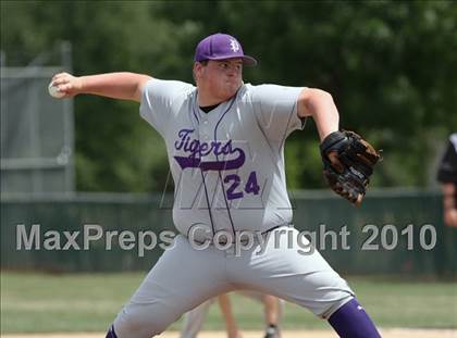 Thumbnail 2 in Portola vs. East Nicolaus (CIF NS D4 Final) photogallery.